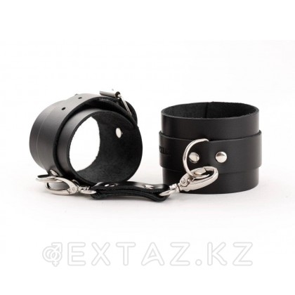 Наручники Lady's Arsenal Black - Эко-кожа от sex shop Extaz фото 3