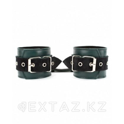 Шынайы былғарыдан жасалған аяқтардағы бұғаулар изумруд от sex shop Extaz