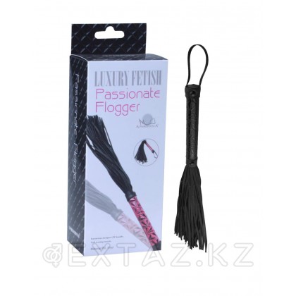 Плеть PASSIONATE FLOGGER (чёрная рукоять) от sex shop Extaz