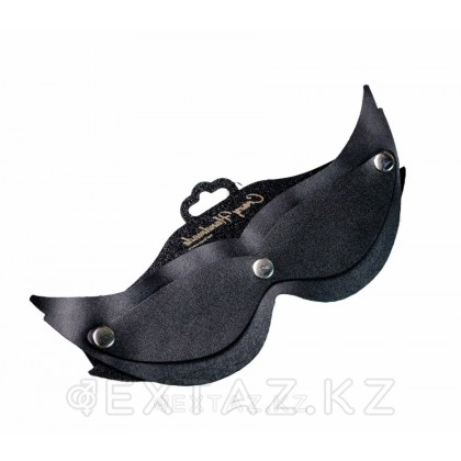 Алынбалы пердесі бар Маска, өткір от sex shop Extaz