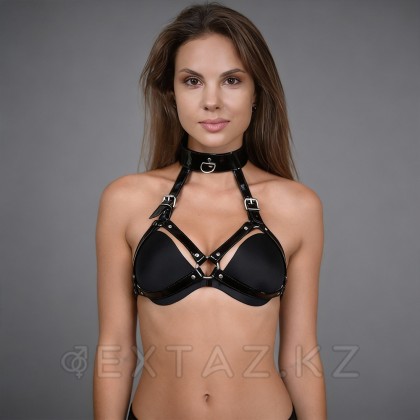 Былғарыдан жасалған жағамен лакпен ату от sex shop Extaz фото 2