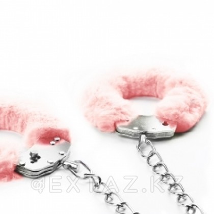 Оковы для ног с мехом FETISH PLEASURE розовые от sex shop Extaz фото 2