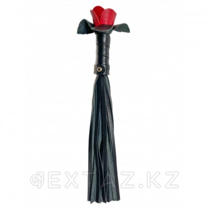 Кірпік былғары құйрықтары бар қызыл раушан от sex shop Extaz