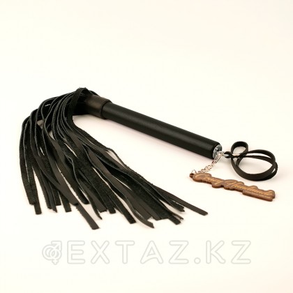 Плеть из натуральной кожи с черной ручкой - extaz.kz фото 4 Қара тұтқасы бар шынайы былғары кірпік от sex shop Extaz фото 4