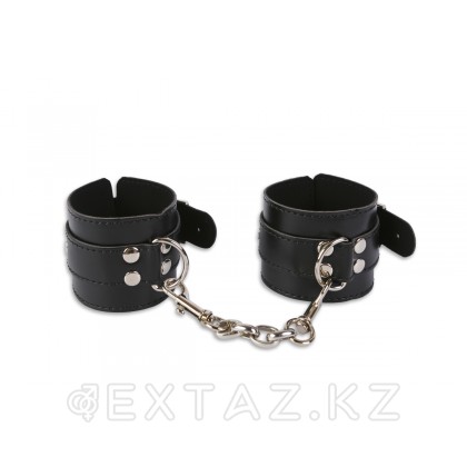 Манжеты с ремешками от sex shop Extaz